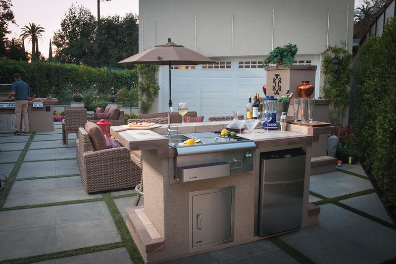 Bull 30-Inch Stainless Steel Slide-In Bar Center W/ Ice Chest & Sink - 97623
