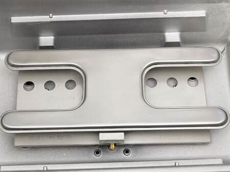 Broilmaster Deluxe Series - 27-Inch 2-Burner Post Mount Grill - Natural Gas - H3PK3N